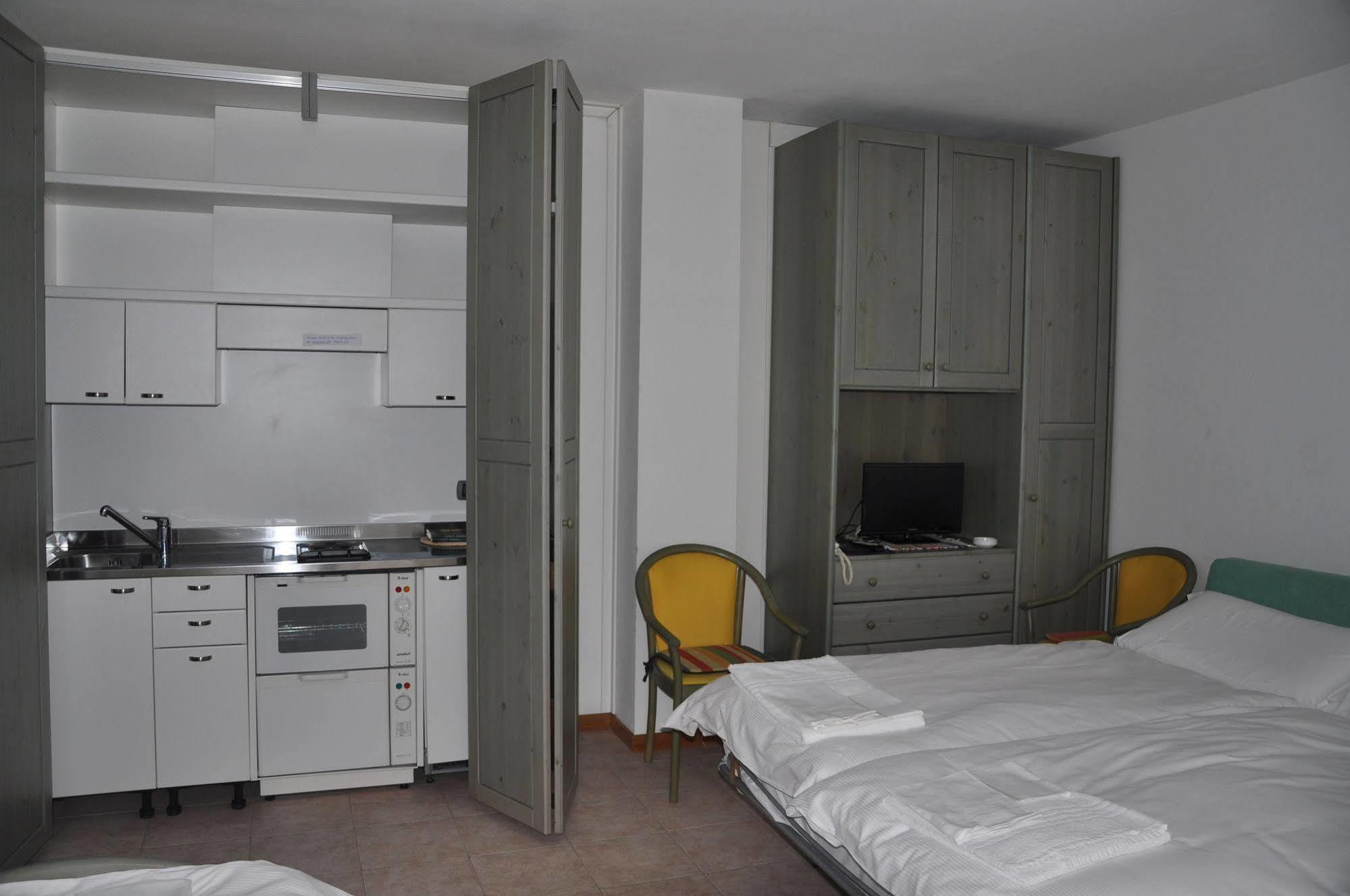 Biancaneve Aparthotel 3*